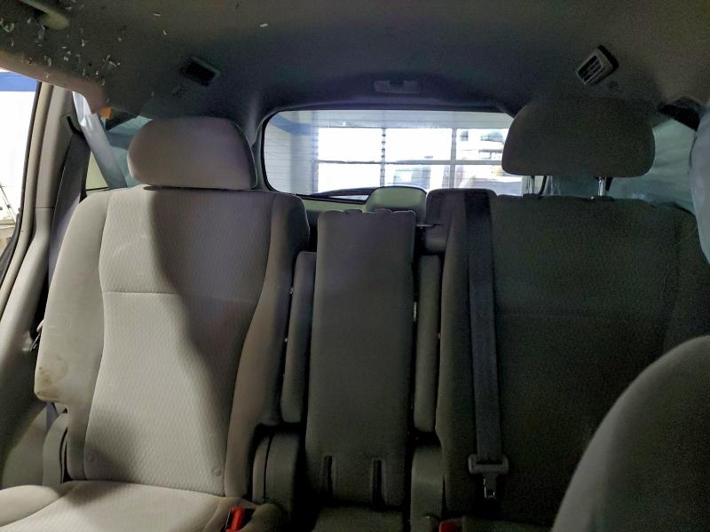 Фото 10 с аукциона – 2010 TOYOTA HIGHLANDER с VIN 5TDBK3EH5AS030659
