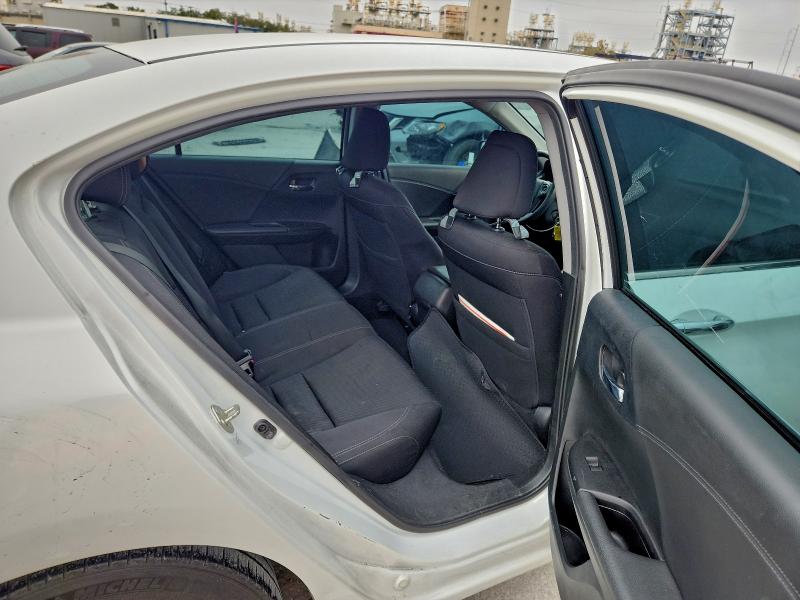 Photo 10 from auction – 2015 HONDA ACCORD with VIN 1HGCR2F56FA130855