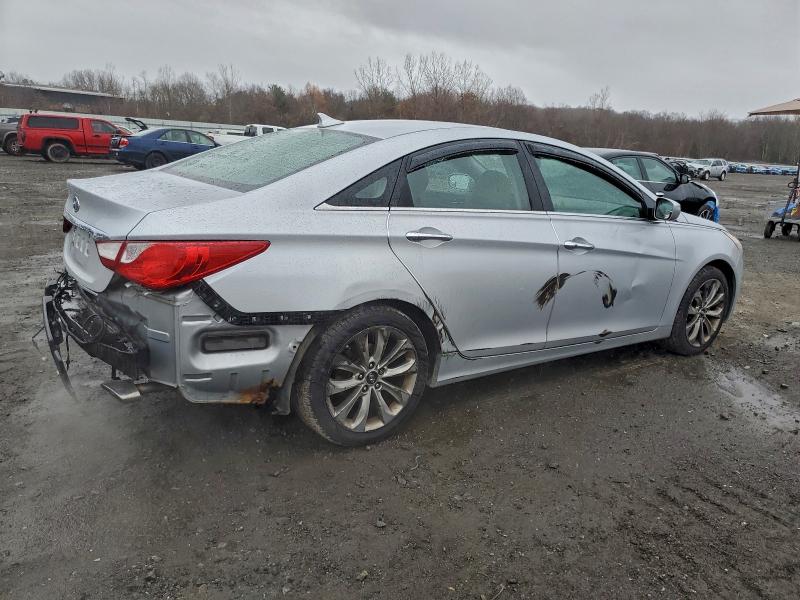 Photo 3 from auction – 2011 HYUNDAI SONATA SE with VIN 5NPEC4AC0BH252771