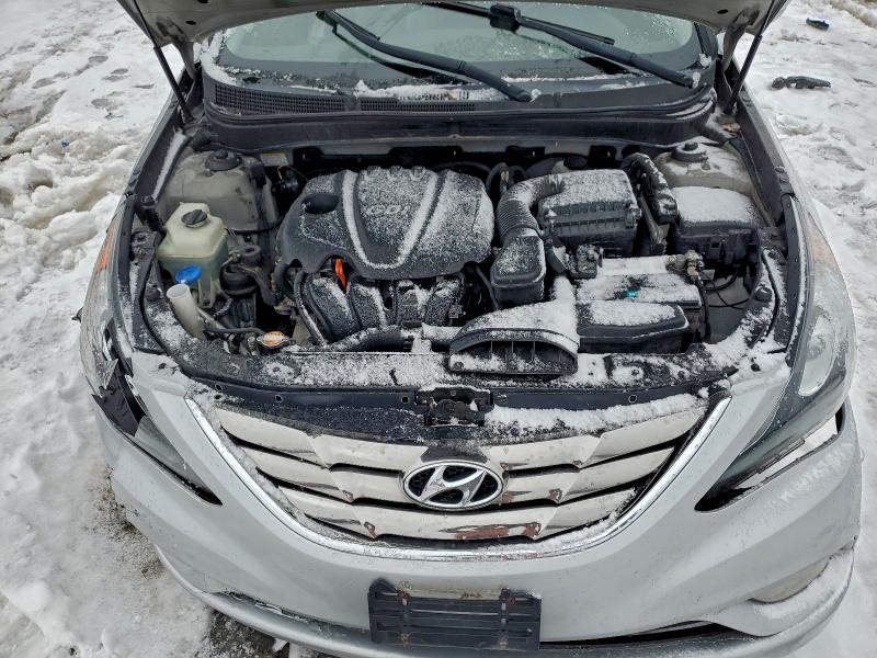 Photo 11 from auction – 2011 HYUNDAI SONATA SE with VIN 5NPEC4AC4BH014454