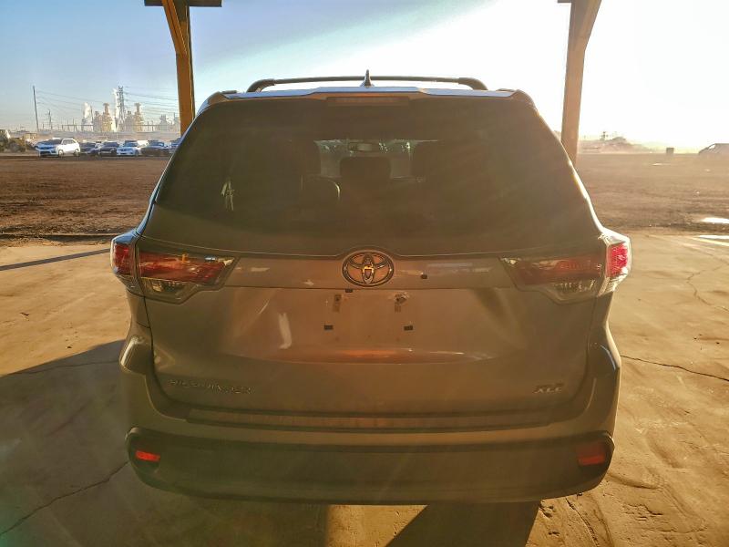 Photo 6 from auction – 2015 TOYOTA HIGHLANDER with VIN 5TDKKRFH4FS088481