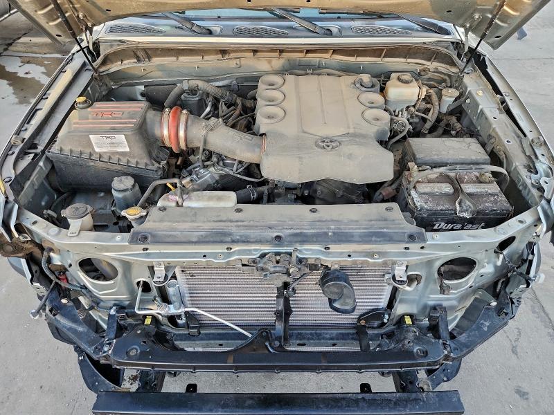 Photo 12 from auction – 2010 TOYOTA FJ CRUISER with VIN JTEBU4BF2AK093255