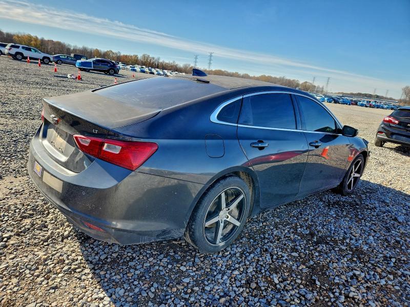 Photo 3 from auction – 2017 CHEVROLET MALIBU LT with VIN 1G1ZE5ST4HF136730