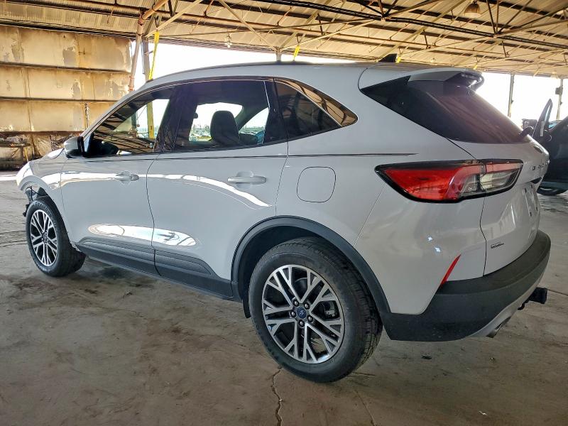 Photo 2 from auction – 2020 FORD ESCAPE SEL with VIN 1FMCU9H9XLUA28129
