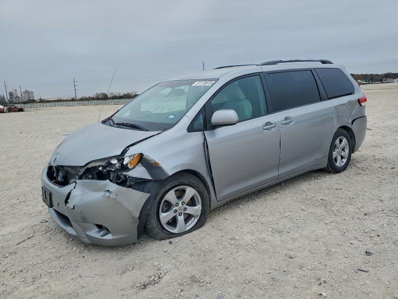 TOYOTA SIENNA LE 2012 with VIN 5TDKK3DC0CS192210 - Photo from auction