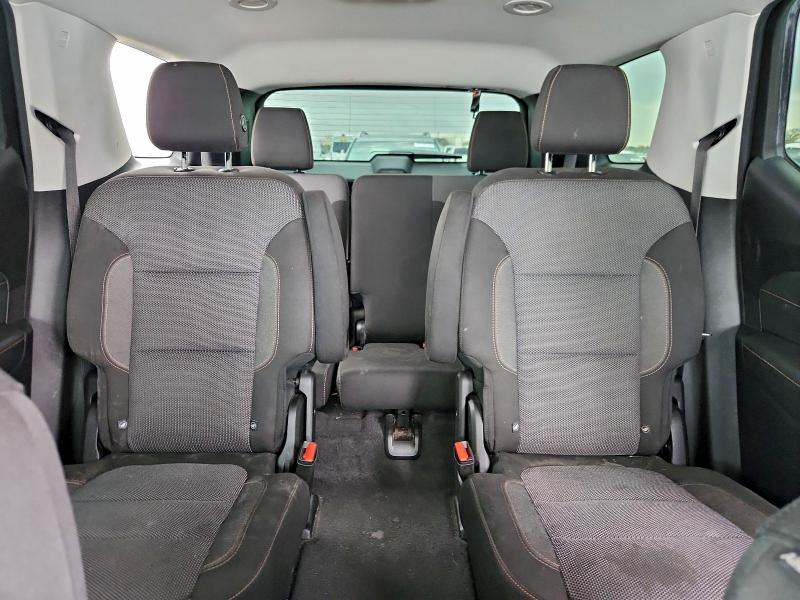 Photo 10 from auction – 2018 CHEVROLET TRAVERSE L with VIN 1GNERGKW2JJ106975