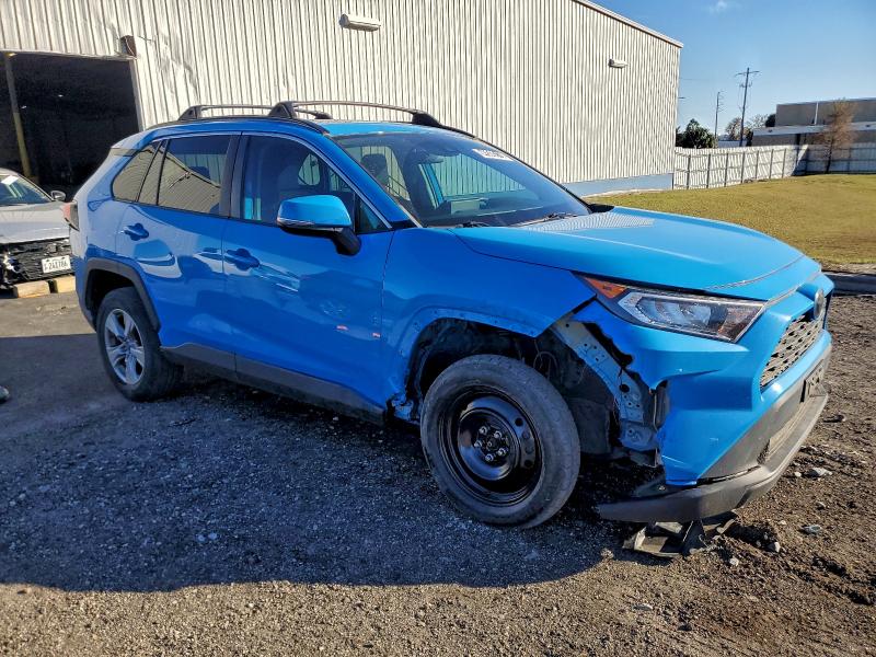Photo 4 from auction – 2019 TOYOTA RAV4 XLE with VIN 2T3W1RFV2KC016750