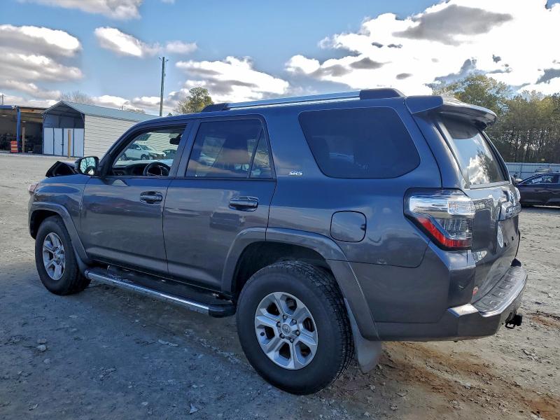 Photo 2 from auction – 2019 TOYOTA 4RUNNER SR with VIN JTEZU5JRXK5211150