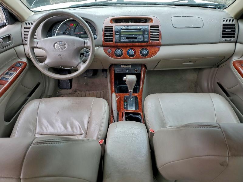 Photo 8 from auction – 2004 TOYOTA CAMRY LE with VIN JTDBE30K740262861