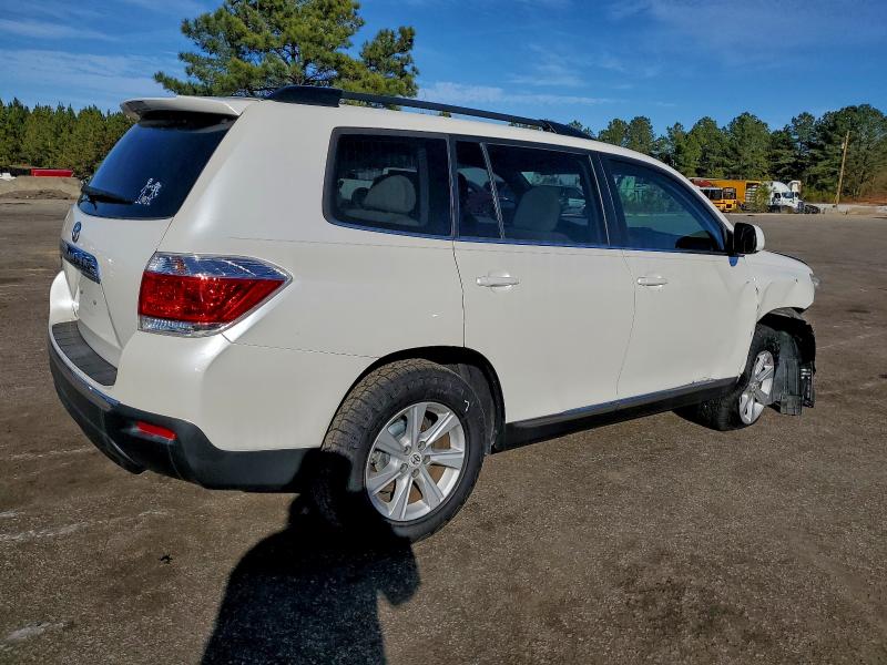 Photo 3 from auction – 2013 TOYOTA HIGHLANDER with VIN 5TDZA3EH8DS035862
