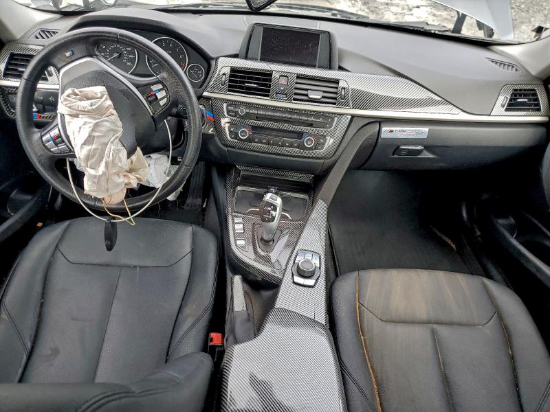 Photo 8 from auction – 2017 BMW 320 XI with VIN WBA8A3C35HK692177