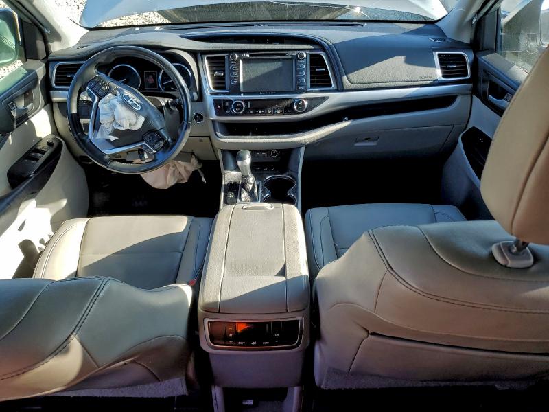 Photo 8 from auction – 2019 TOYOTA HIGHLANDER with VIN 5TDJZRFH0KS587098