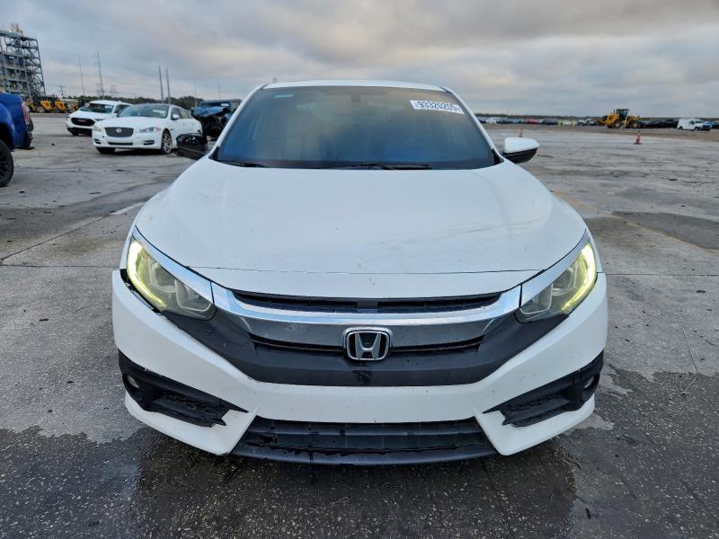 Photo 5 from auction – 2018 HONDA CIVIC with VIN 2HGFC3B30JH350771