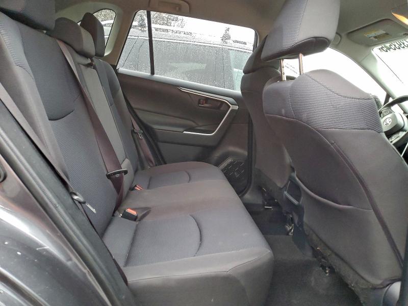 Photo 11 from auction – 2019 TOYOTA RAV4 LE with VIN JTMF1RFV6KJ005988