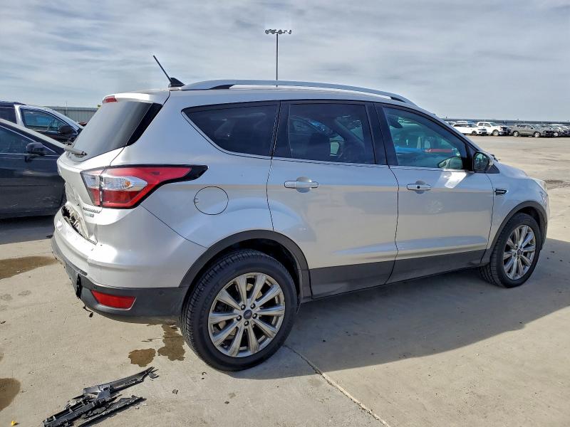 Photo 3 from auction – 2018 FORD ESCAPE TIT with VIN 1FMCU9J97JUA61970
