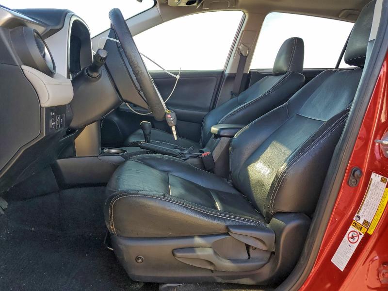 Photo 7 from auction – 2015 TOYOTA RAV4 XLE with VIN JTMWFREV9FD052617