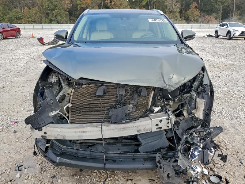 Photo 5 from auction – 2019 TOYOTA HIGHLANDER with VIN 5TDKZRFH0KS335145
