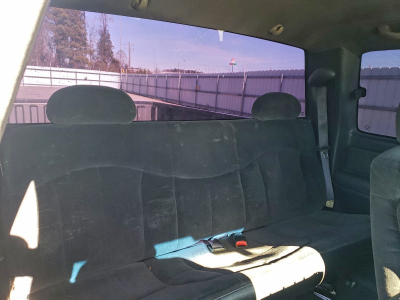 Photo 10 from auction – 2000 CHEVROLET SILVERADO with VIN 1GCEC19V5YZ144930