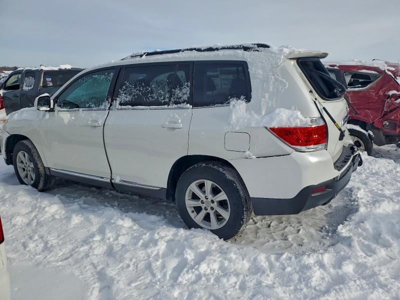 Photo 2 from auction – 2011 TOYOTA HIGHLANDER with VIN 5TDBK3EH8BS061356