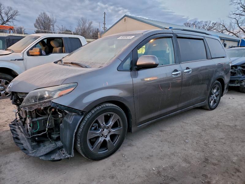 Photo 1 from auction – 2017 TOYOTA SIENNA SE with VIN 5TDXZ3DC7HS835340