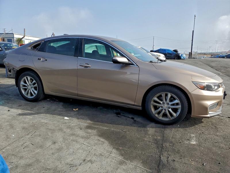 Photo 4 from auction – 2018 CHEVROLET MALIBU LT with VIN 1G1ZD5ST2JF210378