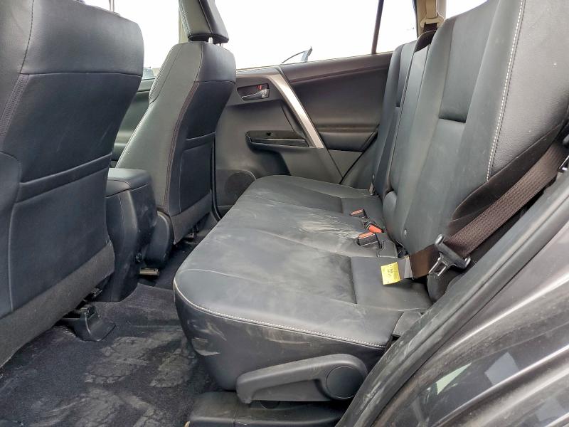 Photo 11 from auction – 2017 TOYOTA RAV4 LIMIT with VIN JTMDFREV8HD209788