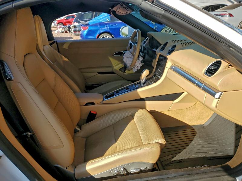 Photo 10 from auction – 2017 PORSCHE BOXSTER with VIN WP0CA2A87HS220200
