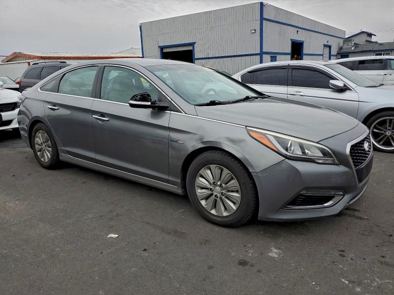 Photo 4 from auction – 2017 HYUNDAI SONATA HYB with VIN KMHE24L19HA059271