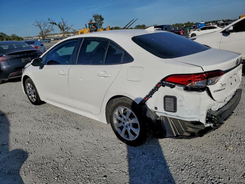 Photo 2 from auction – 2022 TOYOTA COROLLA LE with VIN 5YFEPMAE5NP381425
