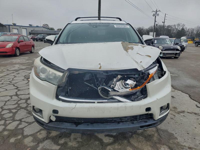 Photo 5 from auction – 2016 TOYOTA HIGHLANDER with VIN 5TDDKRFH7GS243969
