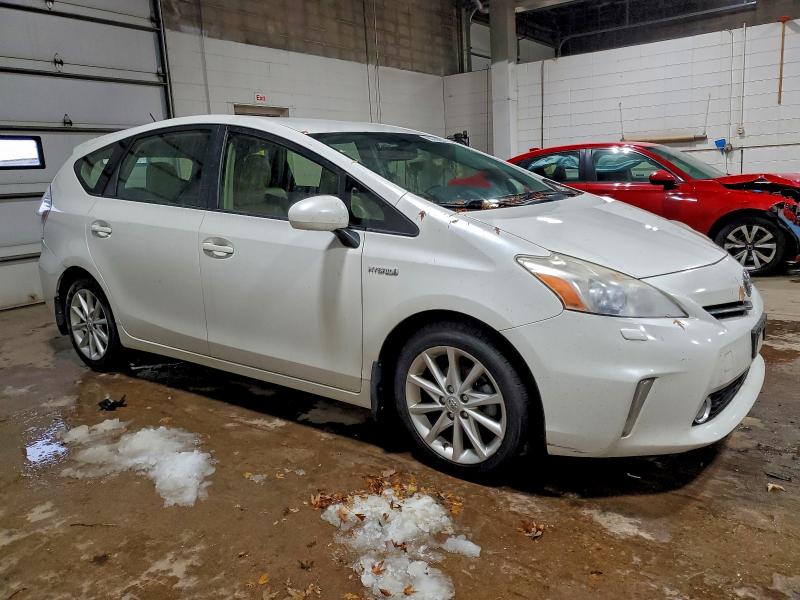 Photo 4 from auction – 2012 TOYOTA PRIUS V with VIN JTDZN3EU6C3152678