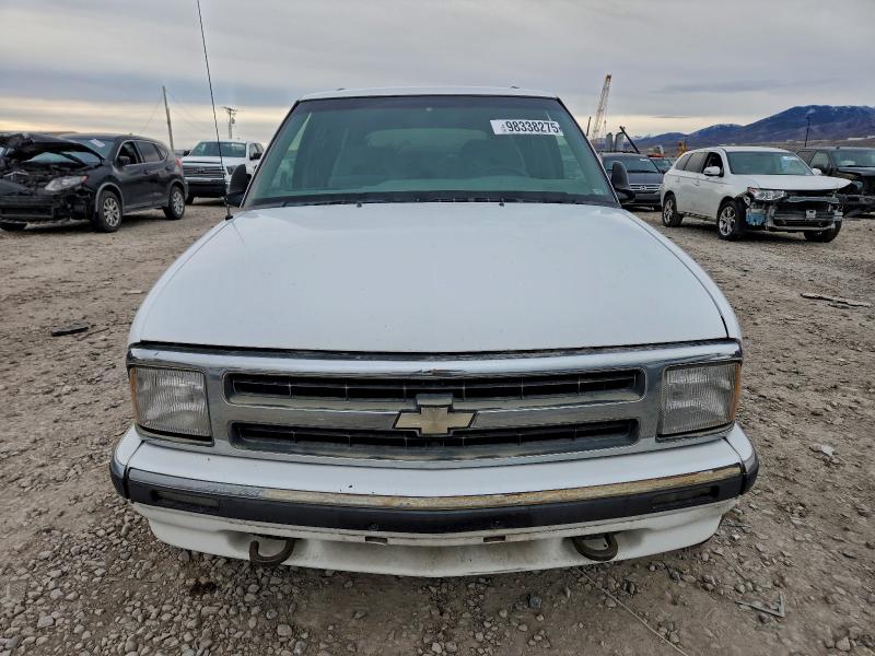 Photo 5 from auction – 1996 CHEVROLET BLAZER with VIN 1GNDT13W5TK128281
