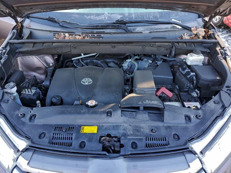 Photo 12 from auction – 2019 TOYOTA HIGHLANDER with VIN 5TDJZRFH6KS938175