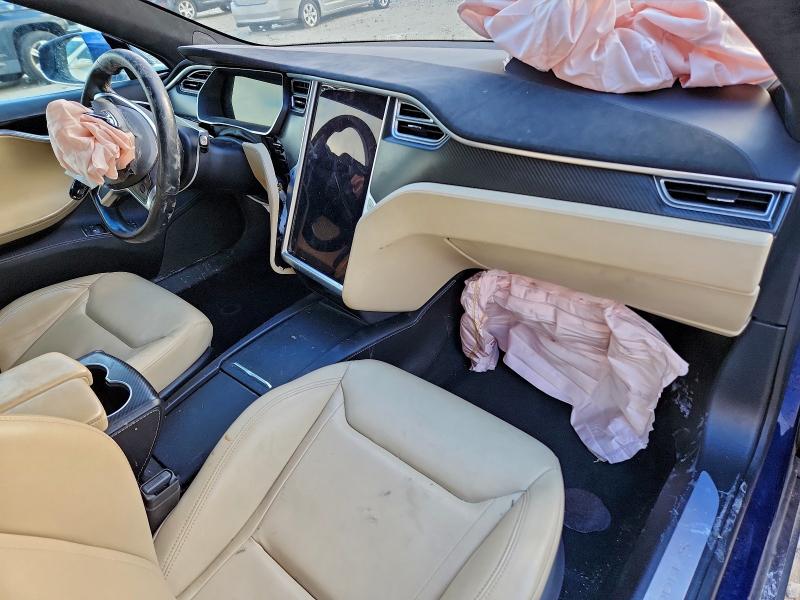 Photo 8 from auction – 2016 TESLA MODEL S with VIN 5YJSA1E26GF144265