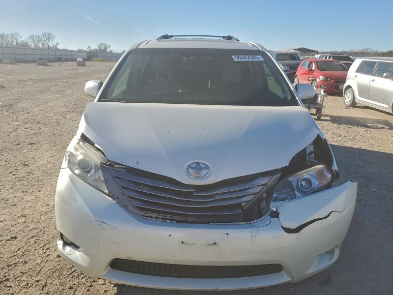 Photo 5 from auction – 2015 TOYOTA SIENNA XLE with VIN 5TDDK3DC9FS116336