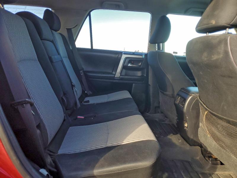 Photo 11 from auction – 2015 TOYOTA 4RUNNER SR with VIN JTEBU5JR4F5213306
