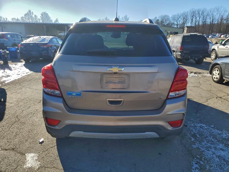 Photo 6 from auction – 2018 CHEVROLET TRAX 1LT with VIN 3GNCJPSB8JL263950