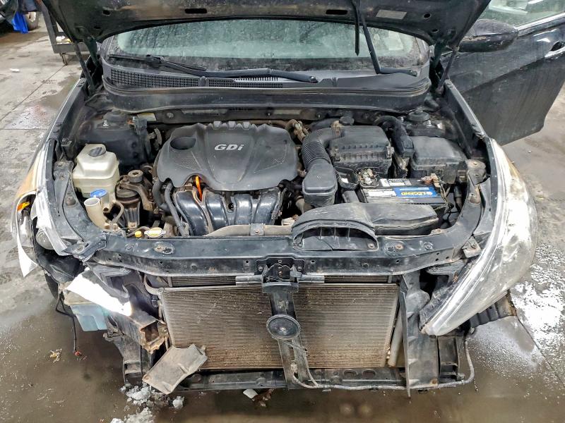 Photo 11 from auction – 2011 HYUNDAI SONATA SE with VIN 5NPEC4AC0BH095968