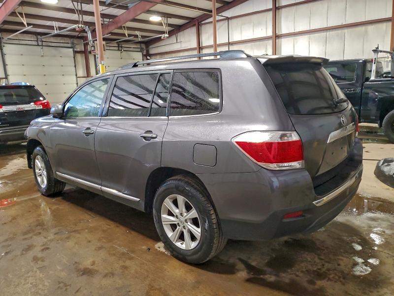 Photo 2 from auction – 2011 TOYOTA HIGHLANDER with VIN 5TDBK3EH1BS073476