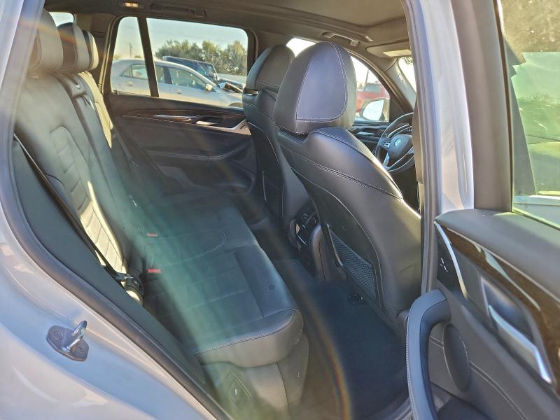 Photo 11 from auction – 2019 BMW X3 SDRIVE3 with VIN 5UXTR7C57KLF23361