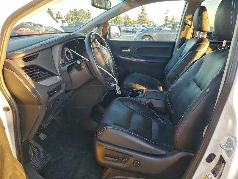 Photo 7 from auction – 2016 TOYOTA SIENNA SE with VIN 5TDXK3DC1GS722969