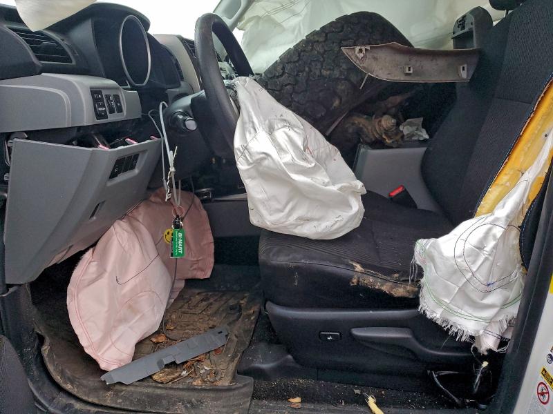 Photo 7 from auction – 2013 TOYOTA 4RUNNER SR with VIN JTEBU5JR1D5129344