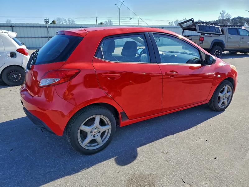 Photo 3 from auction – 2011 MAZDA MAZDA2 with VIN JM1DE1HY6B0110248