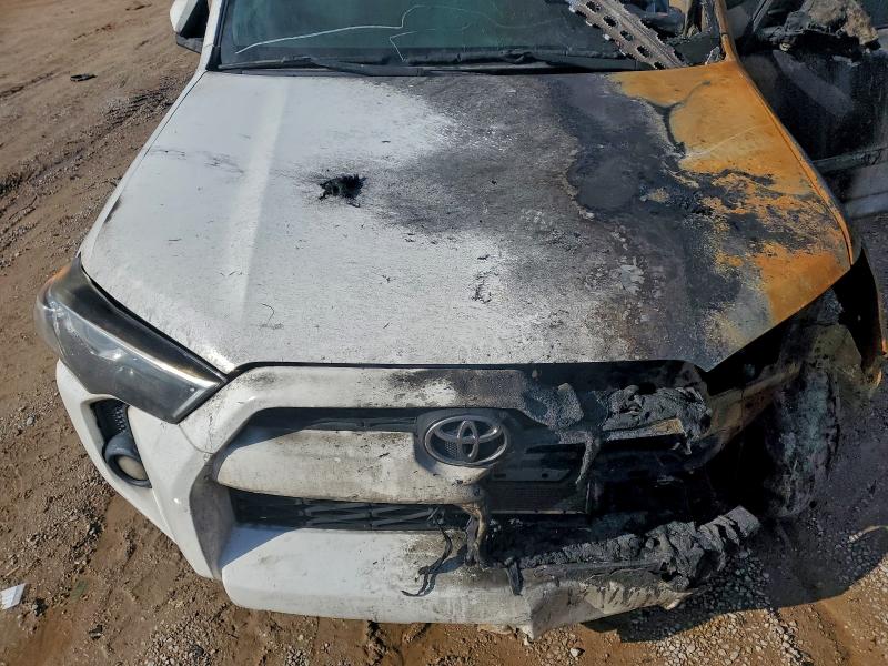 Photo 12 from auction – 2017 TOYOTA 4RUNNER SR with VIN JTEBU5JR6H5444839