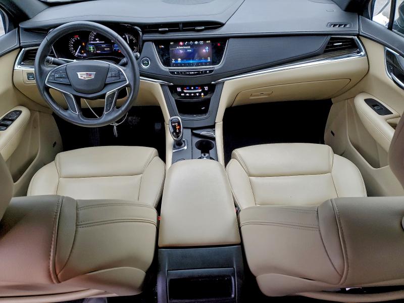 Photo 8 from auction – 2017 CADILLAC XT5 with VIN 1GYKNARS0HZ251963