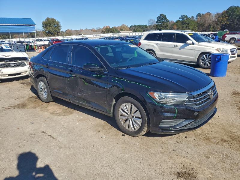 Photo 4 from auction – 2019 VOLKSWAGEN JETTA S with VIN 3VWCB7BU6KM144522