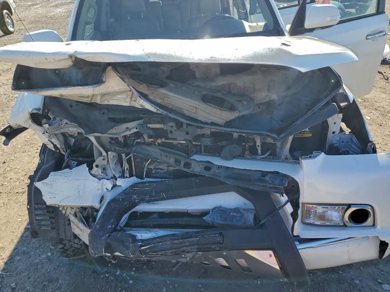 Photo 12 from auction – 2011 TOYOTA 4RUNNER SR with VIN JTEBU5JR2B5041223