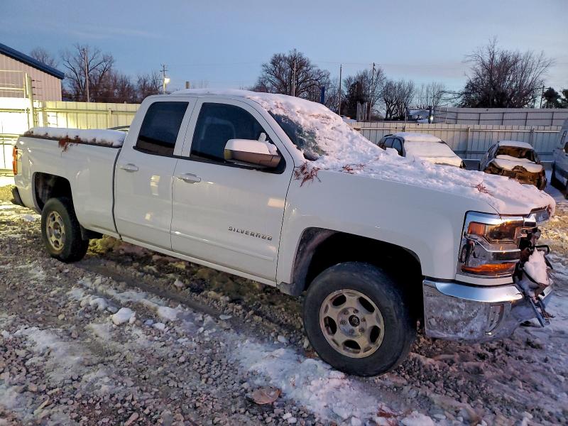 Photo 4 from auction – 2016 CHEVROLET SILVERADO with VIN 1GCVKREC0GZ290155