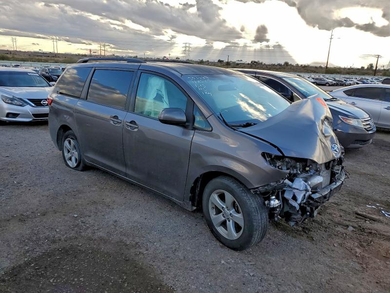Photo 4 from auction – 2015 TOYOTA SIENNA with VIN 5TDKK3DC3FS664808