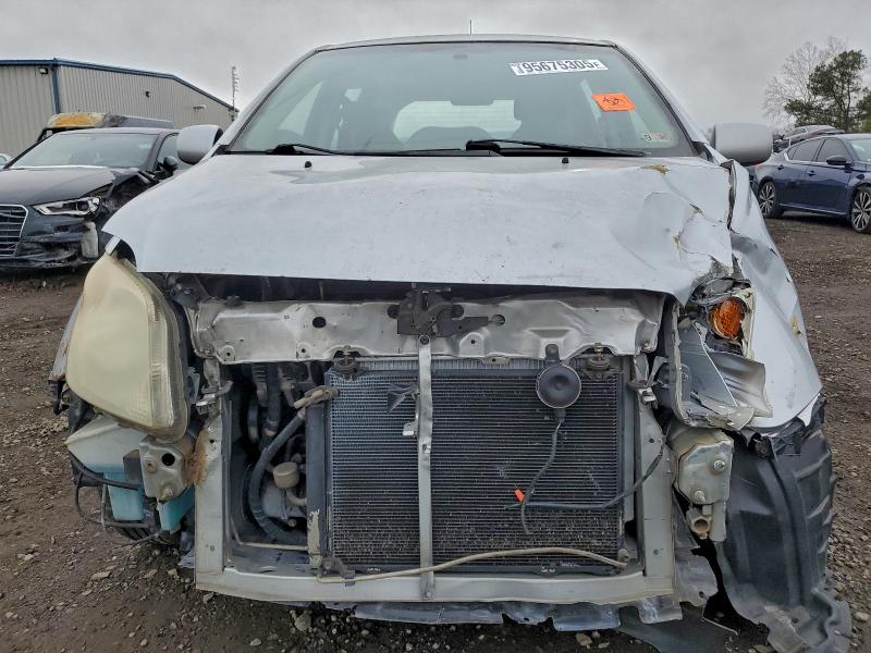 Photo 5 from auction – 2005 TOYOTA SCION with VIN JTKKT624950090736